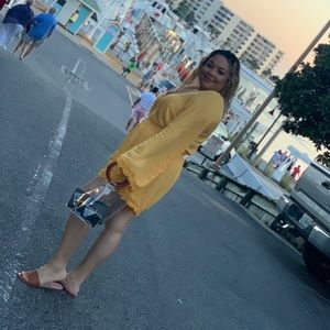 Meet your Posher, Felicita